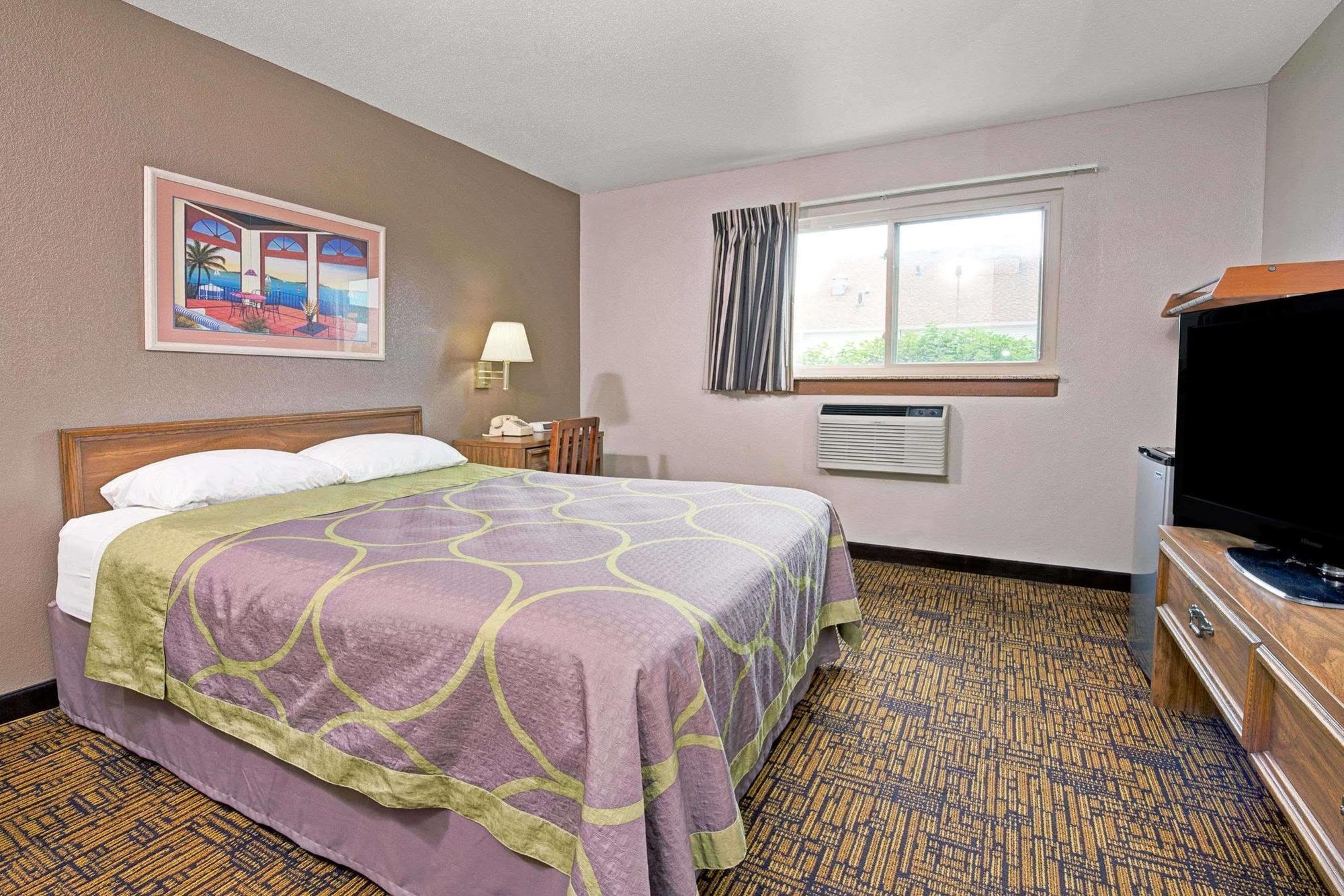 Super 8 By Wyndham Indianapolis Emerson Exteriér fotografie